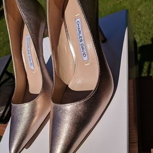 Shoes color is Cooper